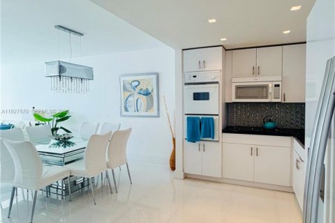 Купить кондоминиум в Санни-Айлс-Бич, Флорида 2 спальни, 139.82м2, № 1986737 - фото 6