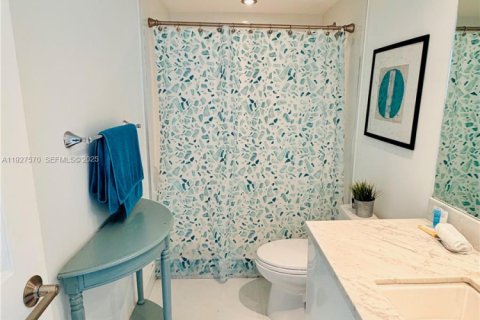 Купить кондоминиум в Санни-Айлс-Бич, Флорида 2 спальни, 139.82м2, № 1986737 - фото 21