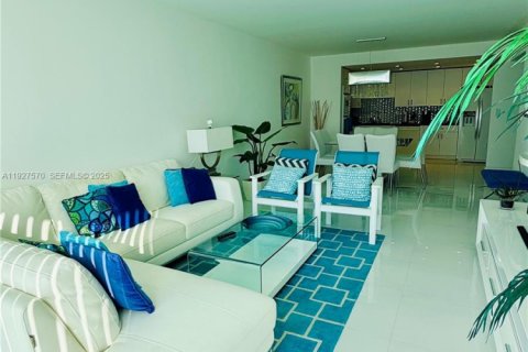 Купить кондоминиум в Санни-Айлс-Бич, Флорида 2 спальни, 139.82м2, № 1986737 - фото 9