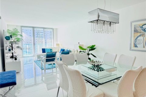 Купить кондоминиум в Санни-Айлс-Бич, Флорида 2 спальни, 139.82м2, № 1986737 - фото 1