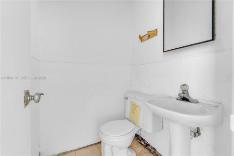 Immobilier commercial à vendre à Fort Lauderdale, Floride № 2010060 - photo 9