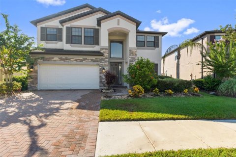 House in Tampa, Florida 5 bedrooms, 332.59 sq.m. № 1912118 - photo 4