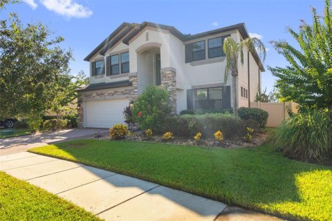House in Tampa, Florida 5 bedrooms, 332.59 sq.m. № 1912118 - photo 6