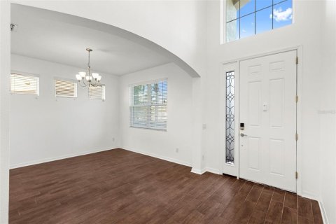 House in Tampa, Florida 5 bedrooms, 332.59 sq.m. № 1912118 - photo 8