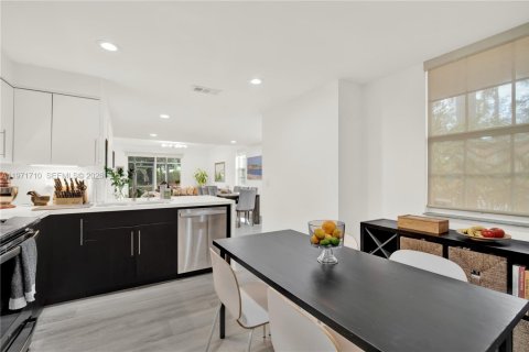 Touwnhouse à louer à Weston, Floride: 4 chambres, 160.54 m2 № 2032381 - photo 11