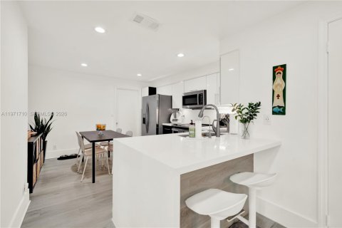 Touwnhouse à louer à Weston, Floride: 4 chambres, 160.54 m2 № 2032381 - photo 7