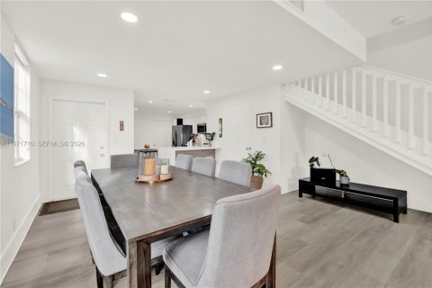 Touwnhouse à louer à Weston, Floride: 4 chambres, 160.54 m2 № 2032381 - photo 13