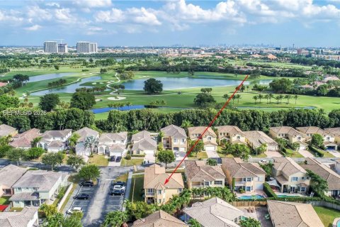 House in Doral, Florida 4 bedrooms, 278.34 sq.m. № 2031184 - photo 29