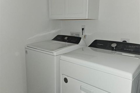 Touwnhouse à vendre à Orlando, Floride: 3 chambres, 125.98 m2 № 1917086 - photo 12