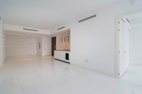 Condo in Miami, Florida, 2 bedrooms № 1933837 - photo 9