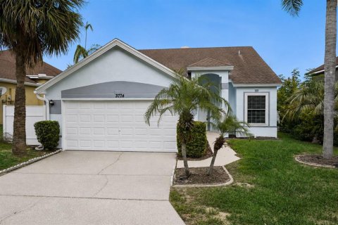 House in Davenport, Florida 3 bedrooms, 124.86 sq.m. № 2341504