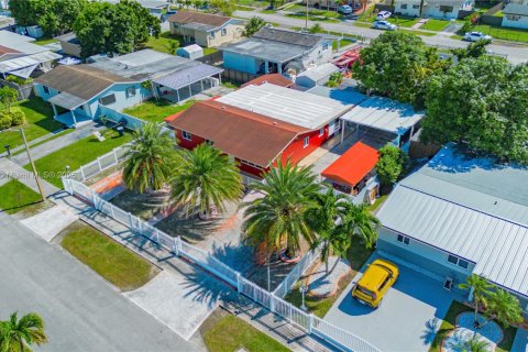 Купить виллу или дом в Майами, Флорида 3 спальни, 115.2м2, № 1952136 - фото 6