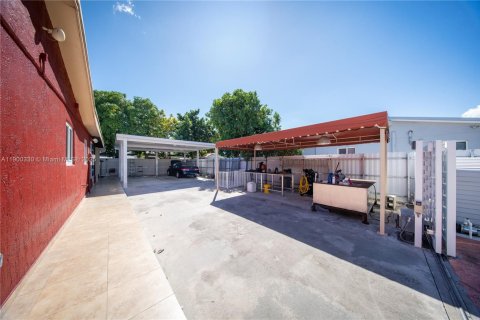 Купить виллу или дом в Майами, Флорида 3 спальни, 115.2м2, № 1952136 - фото 10