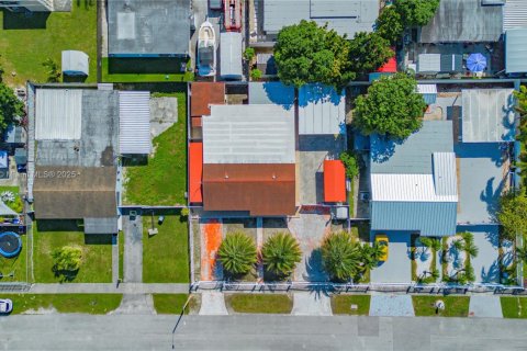 Купить виллу или дом в Майами, Флорида 3 спальни, 115.2м2, № 1952136 - фото 5