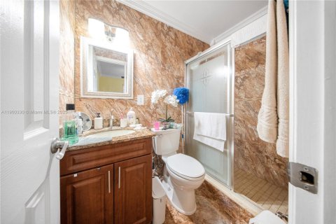 Купить виллу или дом в Майами, Флорида 3 спальни, 115.2м2, № 1952136 - фото 16