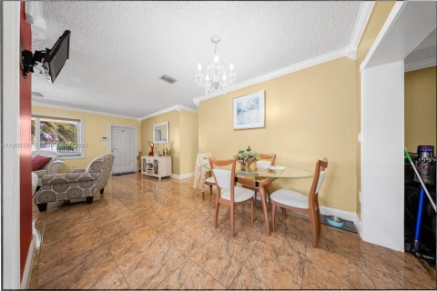 Купить виллу или дом в Майами, Флорида 3 спальни, 115.2м2, № 1952136 - фото 20