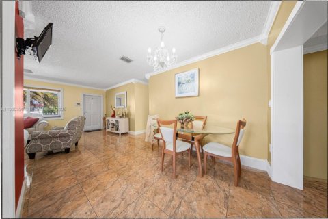 Купить виллу или дом в Майами, Флорида 3 спальни, 115.2м2, № 1952136 - фото 19