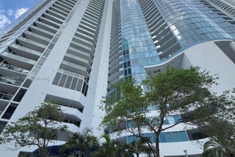 Condo in Fort Lauderdale, Florida, 1 bedroom  № 2069500