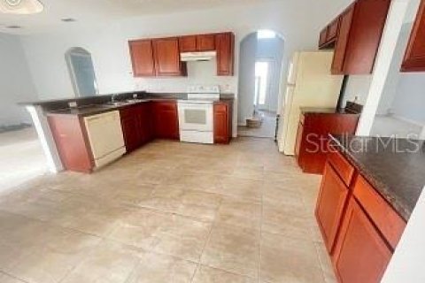 Villa ou maison à louer à Kissimmee, Floride: 3 chambres, 200.11 m2 № 2156555 - photo 6