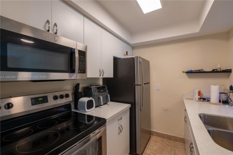 Condominio en venta en Coral Springs, Florida, 2 dormitorios, 86.68 m2 № 1931627 - foto 3