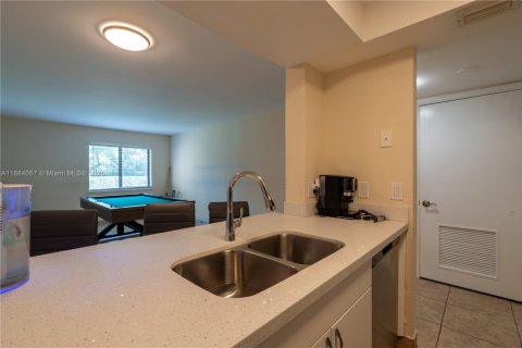 Condominio en venta en Coral Springs, Florida, 2 dormitorios, 86.68 m2 № 1931627 - foto 2