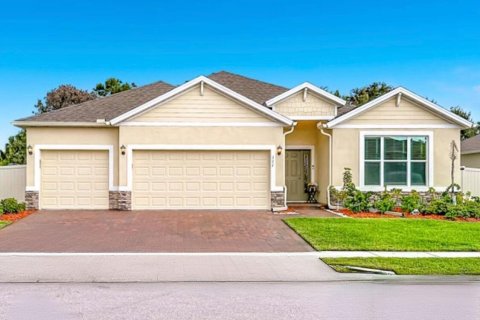 House in Vero Beach, Florida 3 bedrooms, 212.75 sq.m. № 2265453 - photo 3