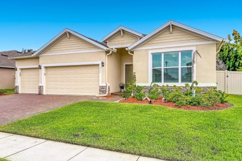 House in Vero Beach, Florida 3 bedrooms, 212.75 sq.m. № 2265453 - photo 9