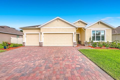House in Vero Beach, Florida 3 bedrooms, 212.75 sq.m. № 2265453 - photo 7