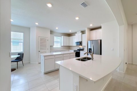 House in Vero Beach, Florida 3 bedrooms, 212.75 sq.m. № 2265453 - photo 22