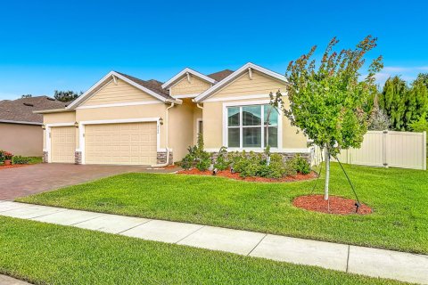 House in Vero Beach, Florida 3 bedrooms, 212.75 sq.m. № 2265453 - photo 8