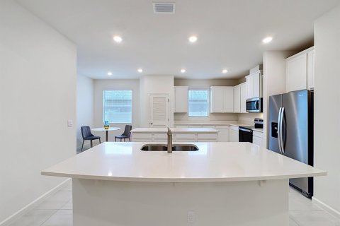 House in Vero Beach, Florida 3 bedrooms, 212.75 sq.m. № 2265453 - photo 21