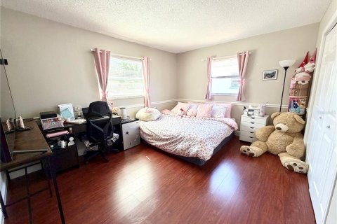 Casa en venta en Brandon, Florida, 3 dormitorios, 145.3 m2 № 2123456 - foto 12