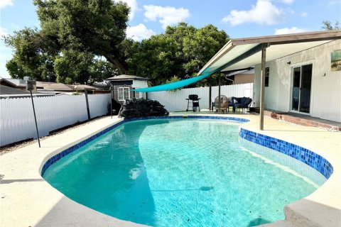 Casa en venta en Brandon, Florida, 3 dormitorios, 145.3 m2 № 2123456 - foto 4