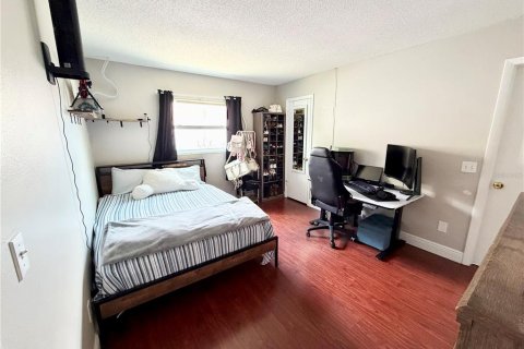 Casa en venta en Brandon, Florida, 3 dormitorios, 145.3 m2 № 2123456 - foto 18