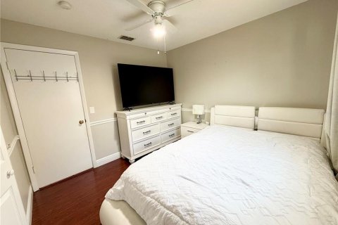 Casa en venta en Brandon, Florida, 3 dormitorios, 145.3 m2 № 2123456 - foto 16