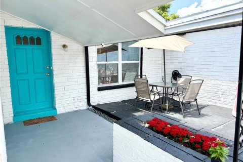 Casa en venta en Brandon, Florida, 3 dormitorios, 145.3 m2 № 2123456 - foto 3