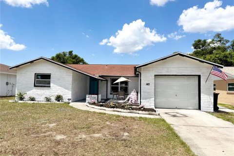 Casa en Brandon, Florida 3 dormitorios, 145.3 m2 № 2123456
