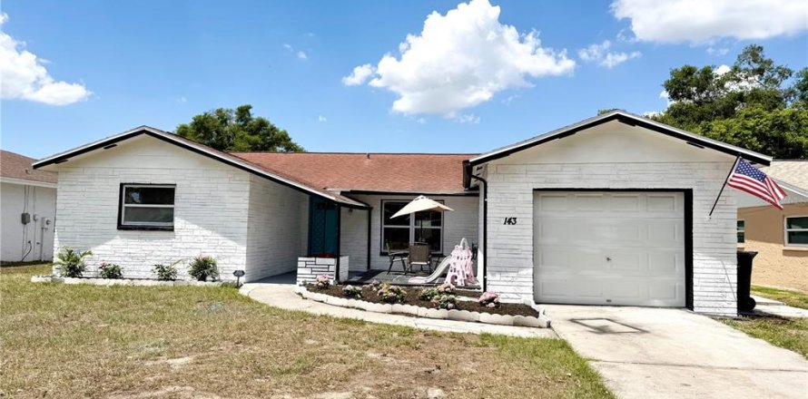 Casa en Brandon, Florida 3 dormitorios, 145.3 m2 № 2123456