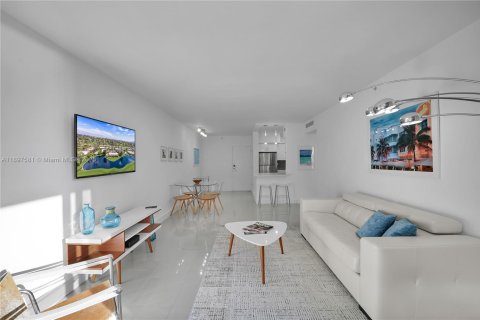 Copropriété à louer à Miami Beach, Floride: 1 chambre, 67.45 m2 № 1963526 - photo 2
