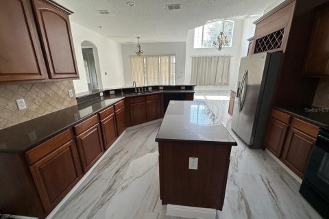House in Orlando, Florida 5 bedrooms, 270.72 sq.m. № 2219439 - photo 3