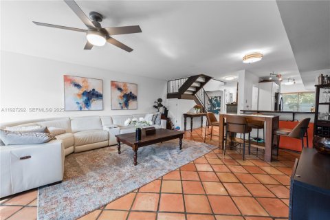 Condominio en venta en Miami, Florida, 2 dormitorios, 132.85 m2 № 1986231 - foto 3