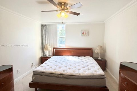 Condo in Sunny Isles Beach, Florida, 1 bedroom  № 2035342 - photo 7