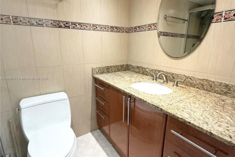 Condo in Sunny Isles Beach, Florida, 1 bedroom  № 2035342 - photo 10