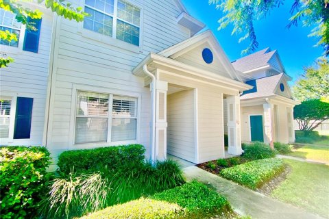 Condo in Winter Garden, Florida, 2 bedrooms № 2391231 - photo 3