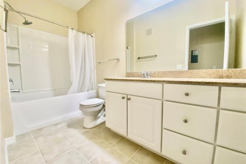Condo in Winter Garden, Florida, 2 bedrooms № 2391231 - photo 14