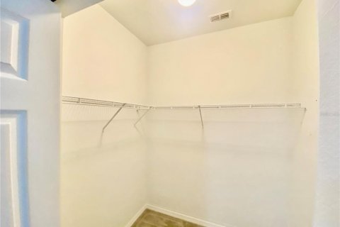 Condo in Winter Garden, Florida, 2 bedrooms № 2391231 - photo 24