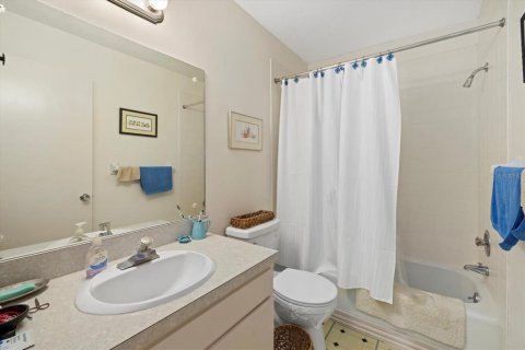Casa en venta en Sarasota, Florida, 2 dormitorios, 92.16 m2 № 1720883 - foto 16