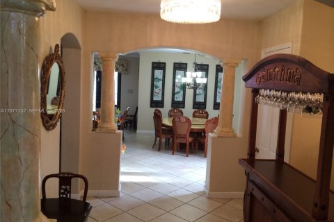 Купить виллу или дом в Мирамар, Флорида 5 спален, 399.02м2, № 2041589 - фото 29