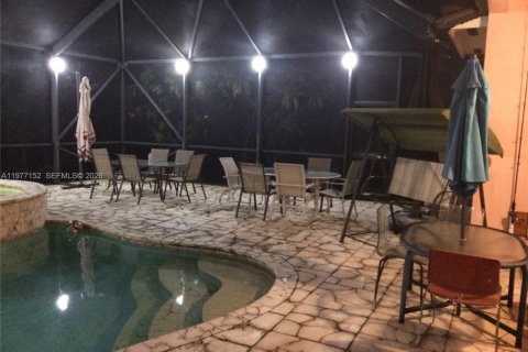 Купить виллу или дом в Мирамар, Флорида 5 спален, 399.02м2, № 2041589 - фото 12