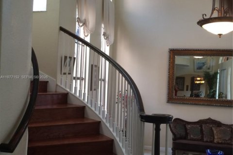 Купить виллу или дом в Мирамар, Флорида 5 спален, 399.02м2, № 2041589 - фото 13